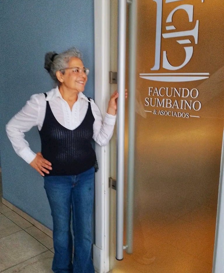 asesoria juridica, entrando al estudio juridico